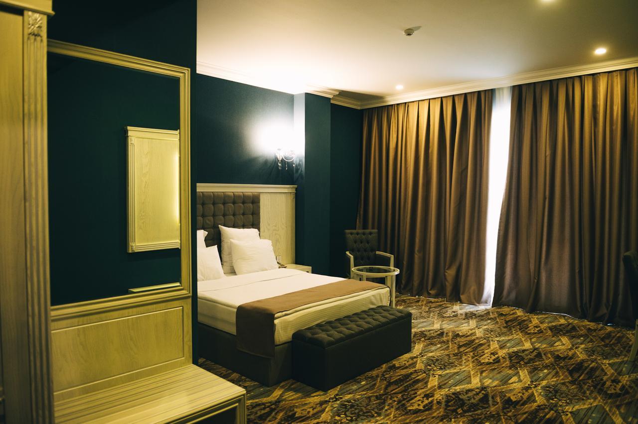 Emerald Suite Hotel Baku Ngoại thất bức ảnh